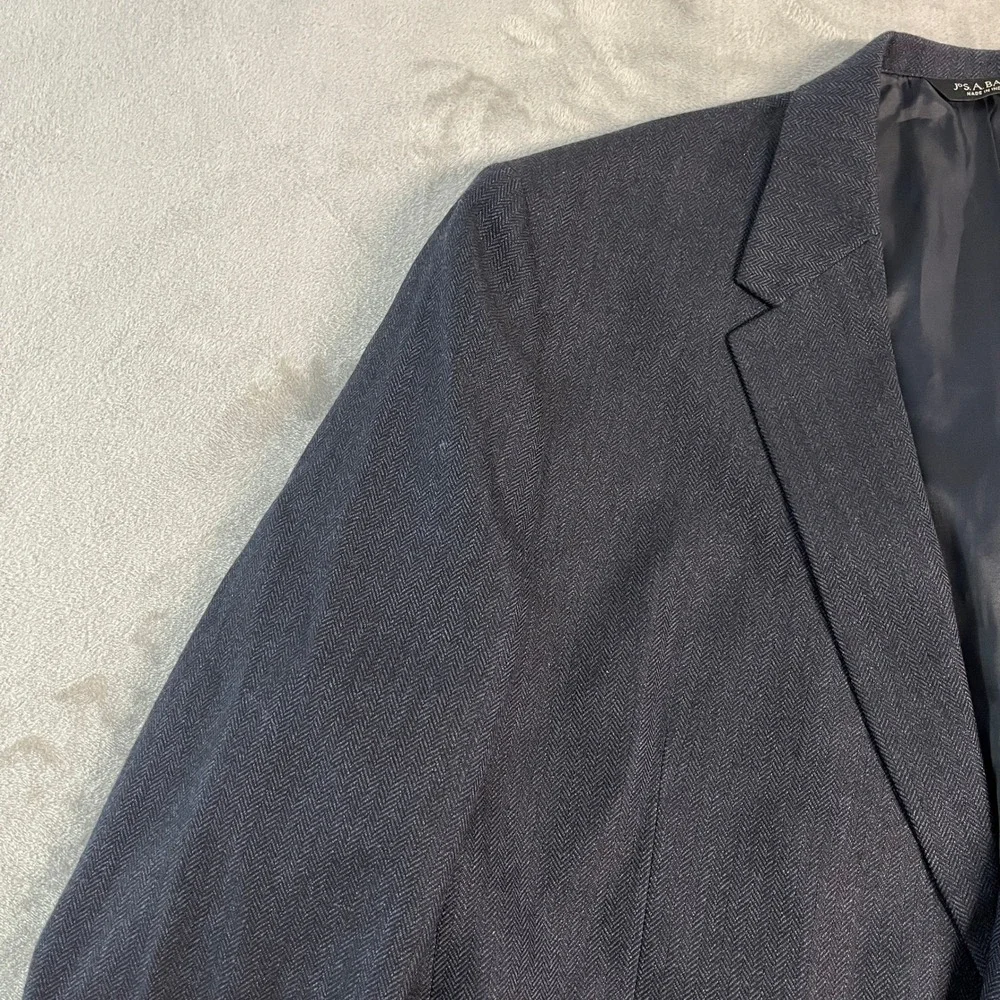 Jos A Bank Mens 52R Navy Blue Herringbone 100% Wool 2 Button Blazer Sport Coat